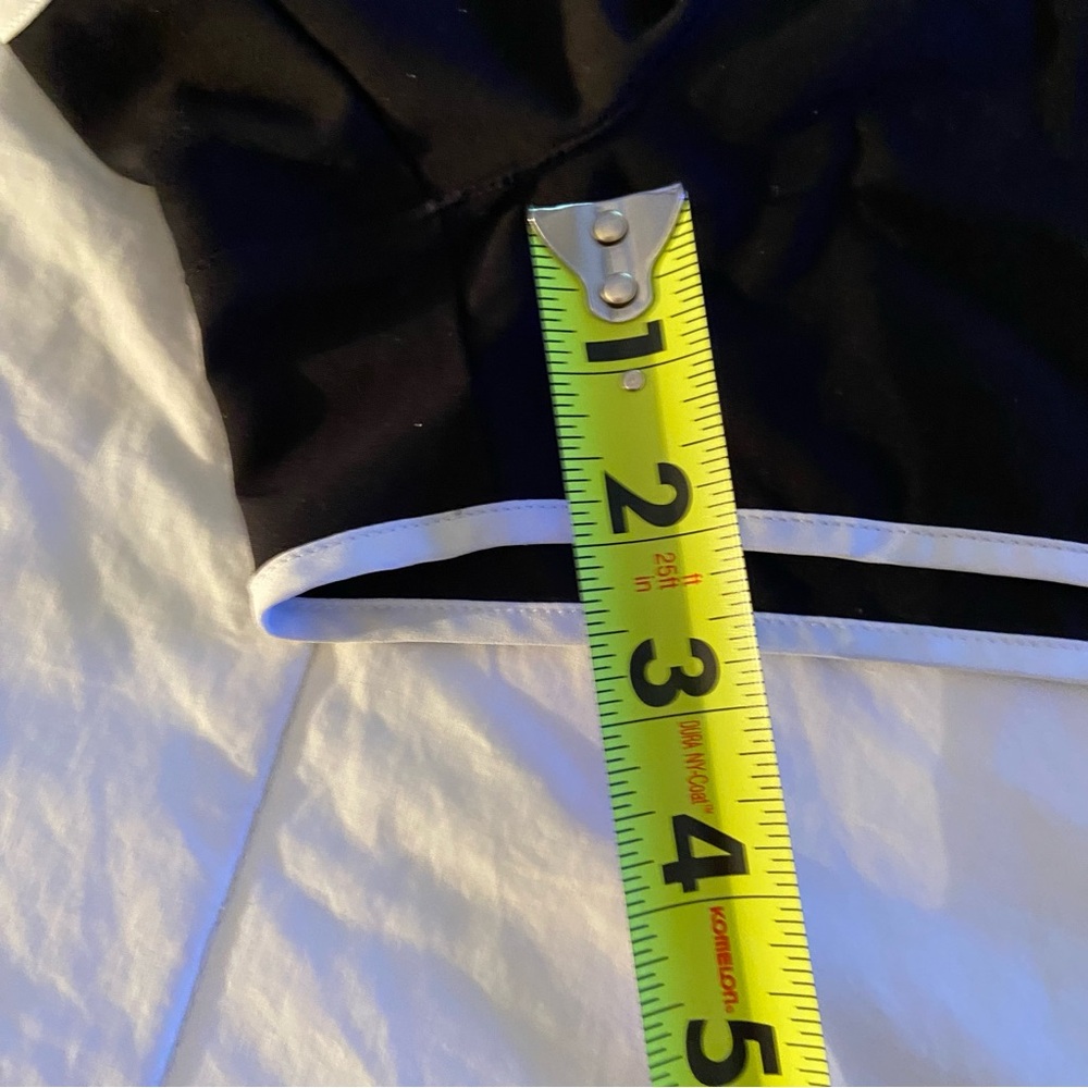 Shorts - Picture 5 of 7
